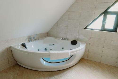 Hostal Vila Alsace Podu' Cu Lanturi