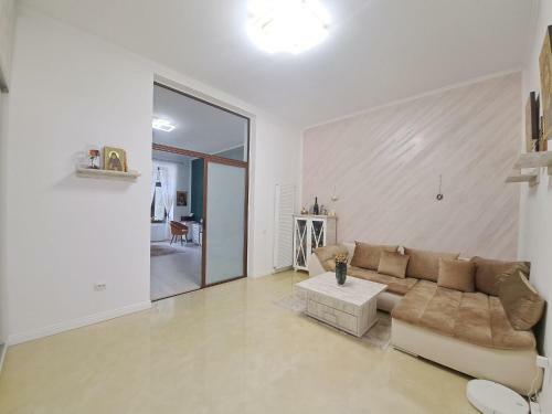 Central Apartment