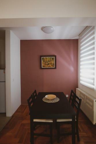 Apartman 4, Sin?eli?eva 40