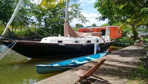 Posada Bamboleo Inn Belize