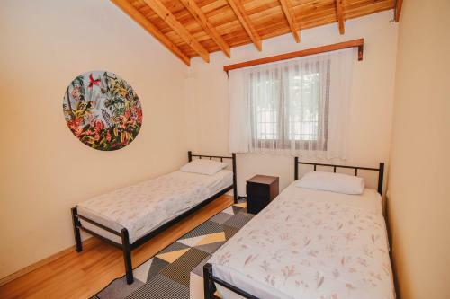 Cozy House In �e?me, Super Host