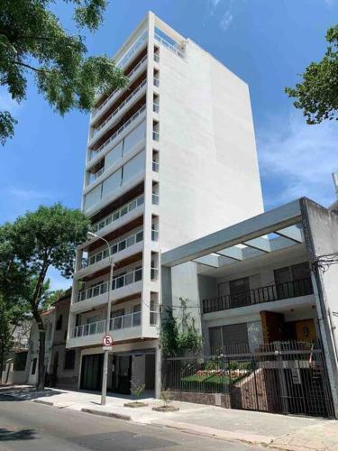 Amplio Y Moderno Apartamento En Coraz�n De Pocitos