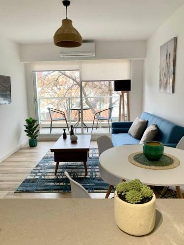 Amplio Y Moderno Apartamento En Coraz�n De Pocitos
