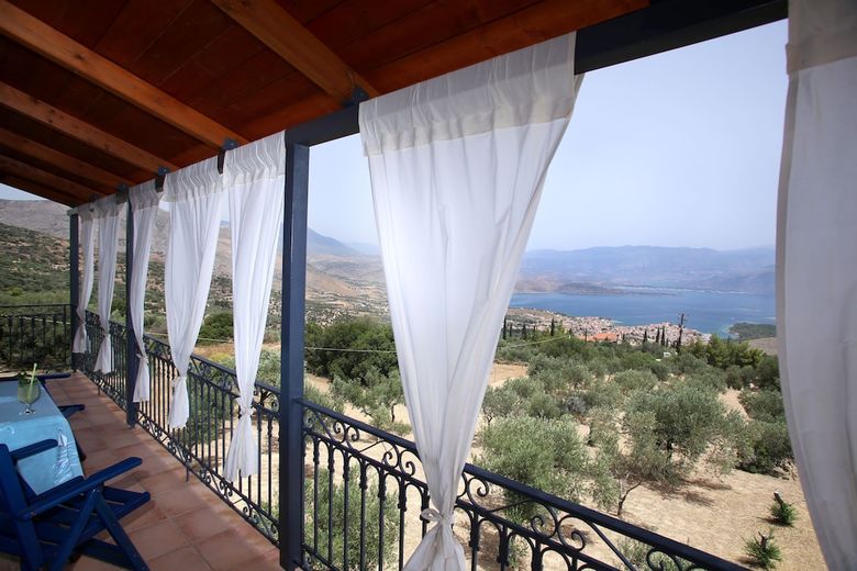 Hostal Studio Maistros
