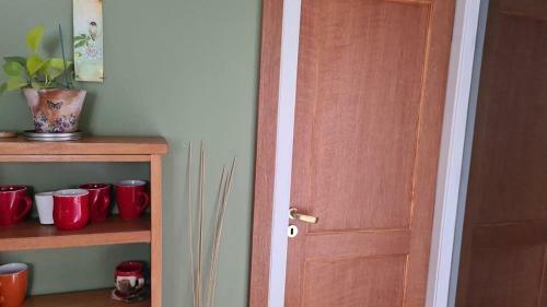 Kely�s Apart