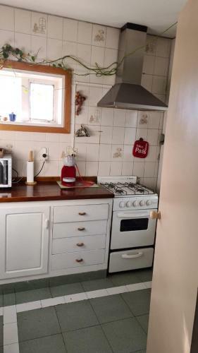 Kely�s Apart