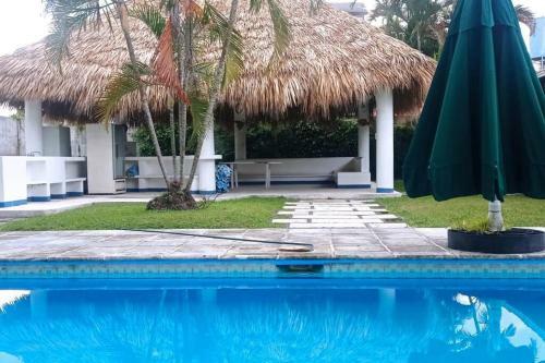 Hermosa Casa Con Piscina Y Rancho En El Puerto