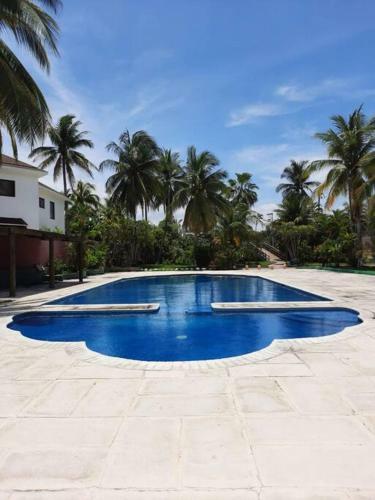 Hermosa Casa Con Piscina Y Rancho En El Puerto