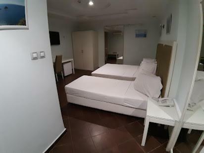 Hotel Raya Tichy