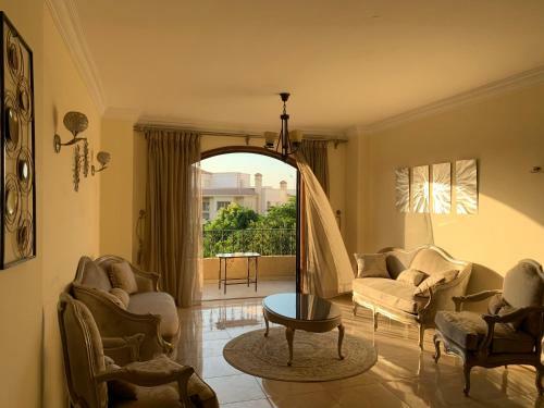 Apartamento Modern Downtown Sheikh Zayed Condo