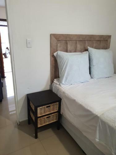 Hostal Bf Dlamini Guest House
