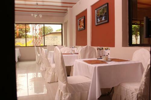Hotel Nsanika Executive Lodge