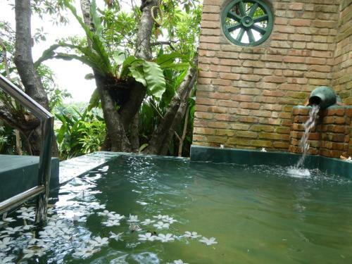 Bed & Breakfast Air Port Villa Kamatha