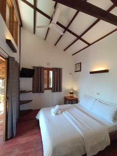 Bed & Breakfast Amihan Bungalows In Cloud 9