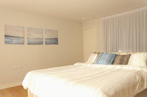 Villa Carmelo L Efron Beach House