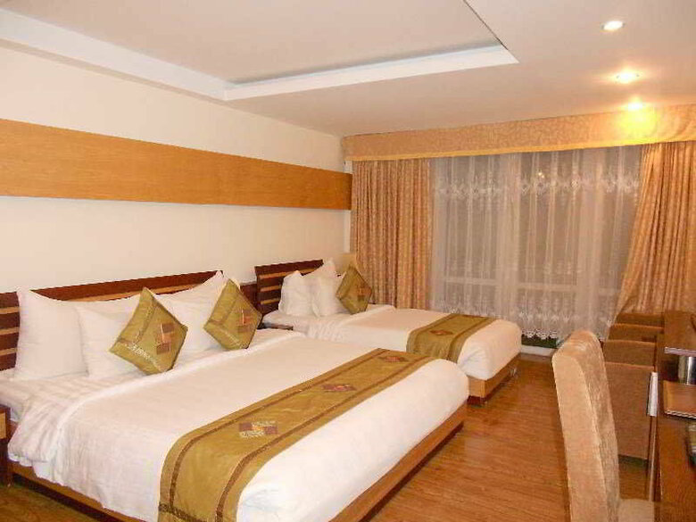 Rising Dragon Palace Hotel