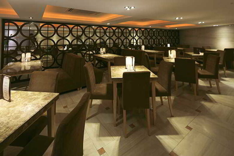 Rising Dragon Palace Hotel