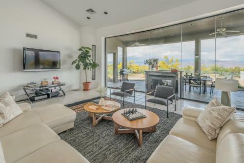 Fallbrook By Avantstay Secluded Home On 40acres Wpool, Rooftop & Trails