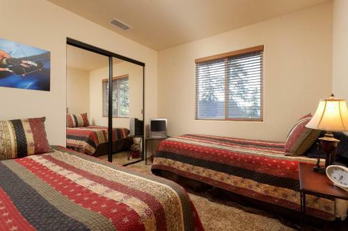 12 - Bear Mountain Chalet Home