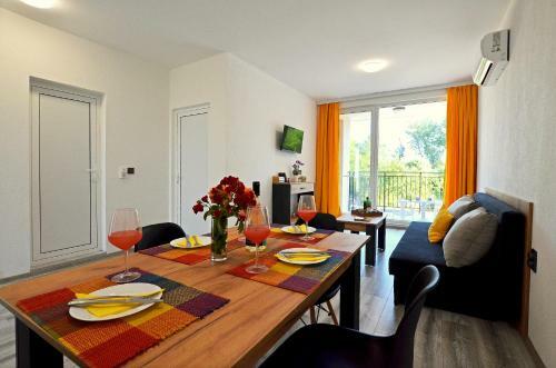 Di Mare Holiday Apartments