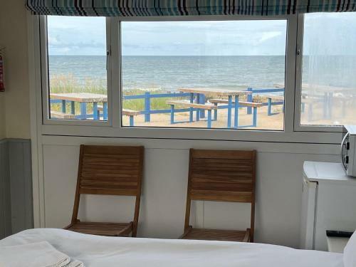 Poachers Pocket Seaview