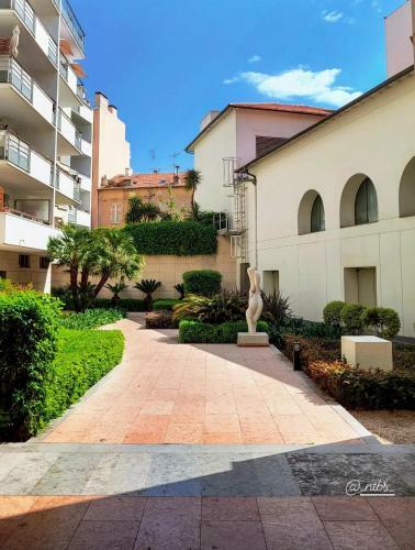 Apartamento Riviera Plaza, Charmant T2+parking, Plages � 7min