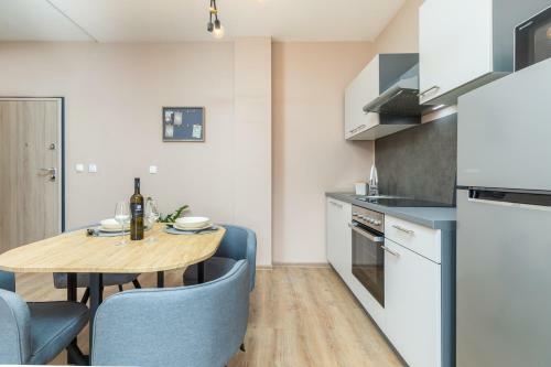 Hostal Rooms And Aparments Valbandon 2202