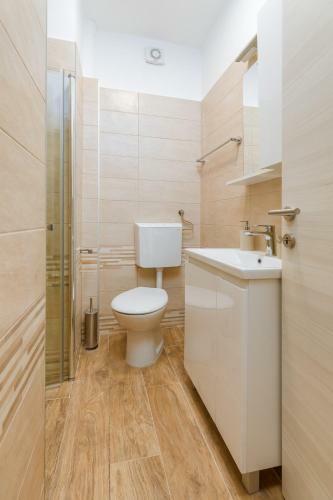 Hostal Marceta - Apartments & Rooms With Swimming Pool