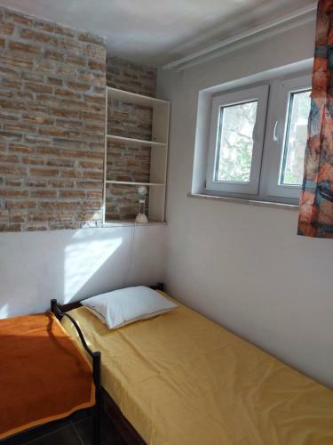 Apartment In Korni? Near The Beach