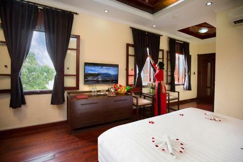 Posh Hotel