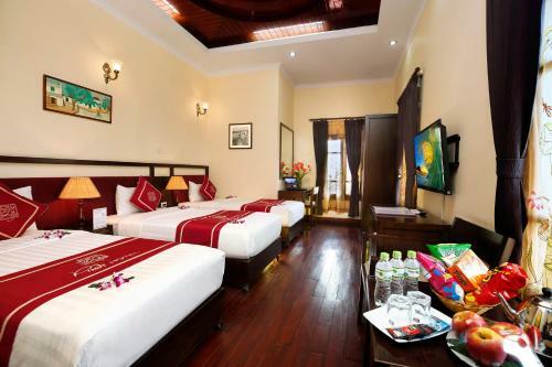 Posh Hotel