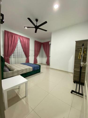 128 Homestay