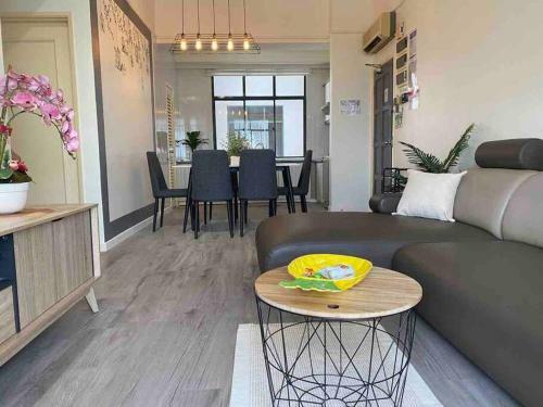 2 Bedroom Apartment Next To Historical Spots