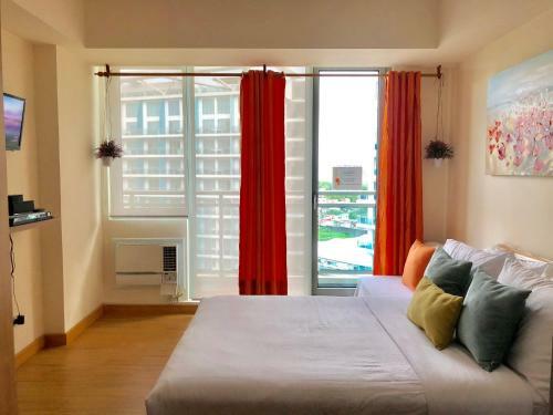 Apartamento Endless Summer Vibe 2br @ Azure