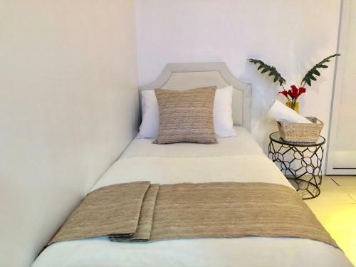 Apartamento Endless Summer Vibe 2br @ Azure
