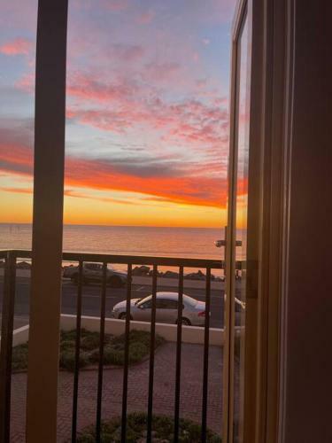 Beachfront Apartment 5/22 Esplanades Seaviews