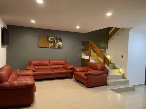 Casa Amplia Con Acceso A Alberca.
