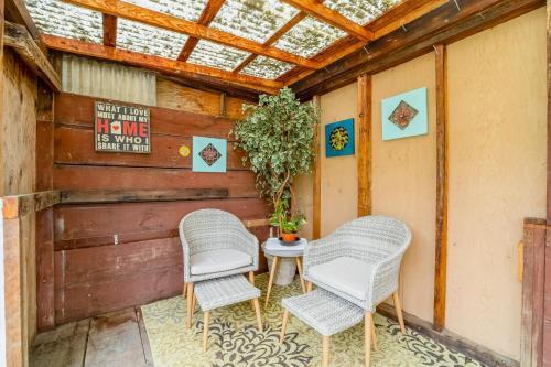 M&m Cottage By The Beach