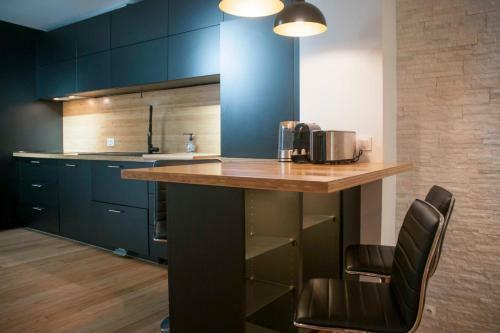 Large Modern Apartment 93m2 Near Paris