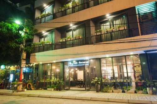 Ping Hotel