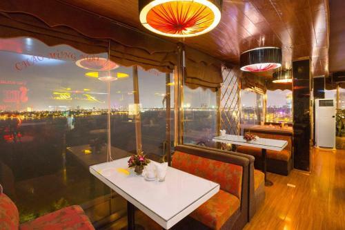 Sunset Westlake Hanoi Hotel