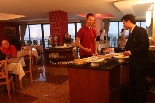 Sunset Westlake Hanoi Hotel