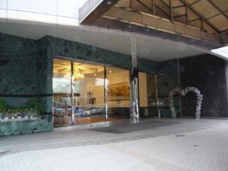 Lake Side Hotel