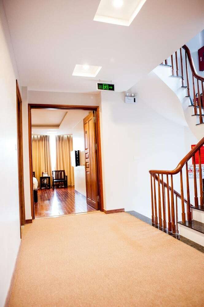 Mely Hotel