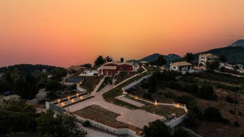 Avraam Villas With Private Heated Pools