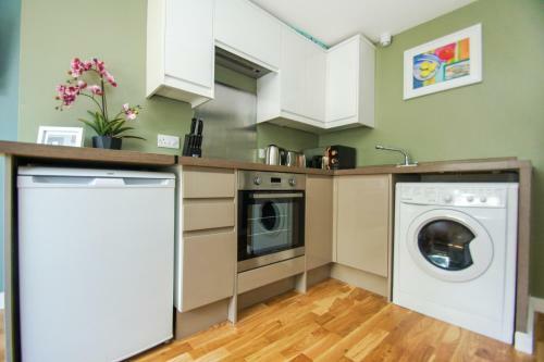Brunswick Apartment - Central - By Brighton Holiday Lets