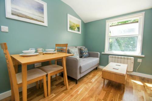 Brunswick Apartment - Central - By Brighton Holiday Lets