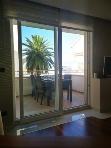 Apartment Santorini Krk With Private Pool