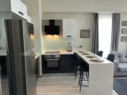 Modern Lovely Apartment 16th Floor/view/ac/wifi