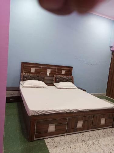 Hotel Indra Palace